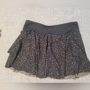 Varley Black and Tan Skater Skirt
